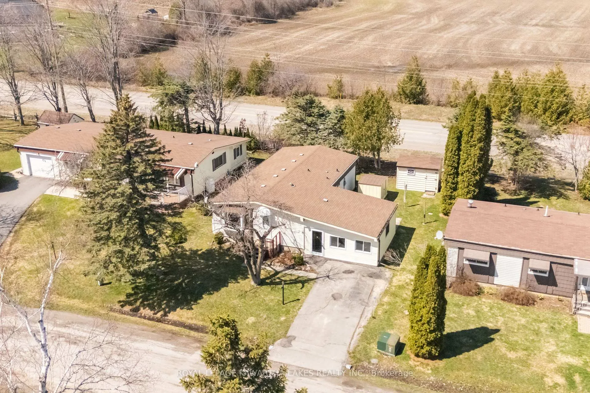 Photo 2 of 6 Circle Drive, Kawartha Lakes, Fenelon — HOMEH