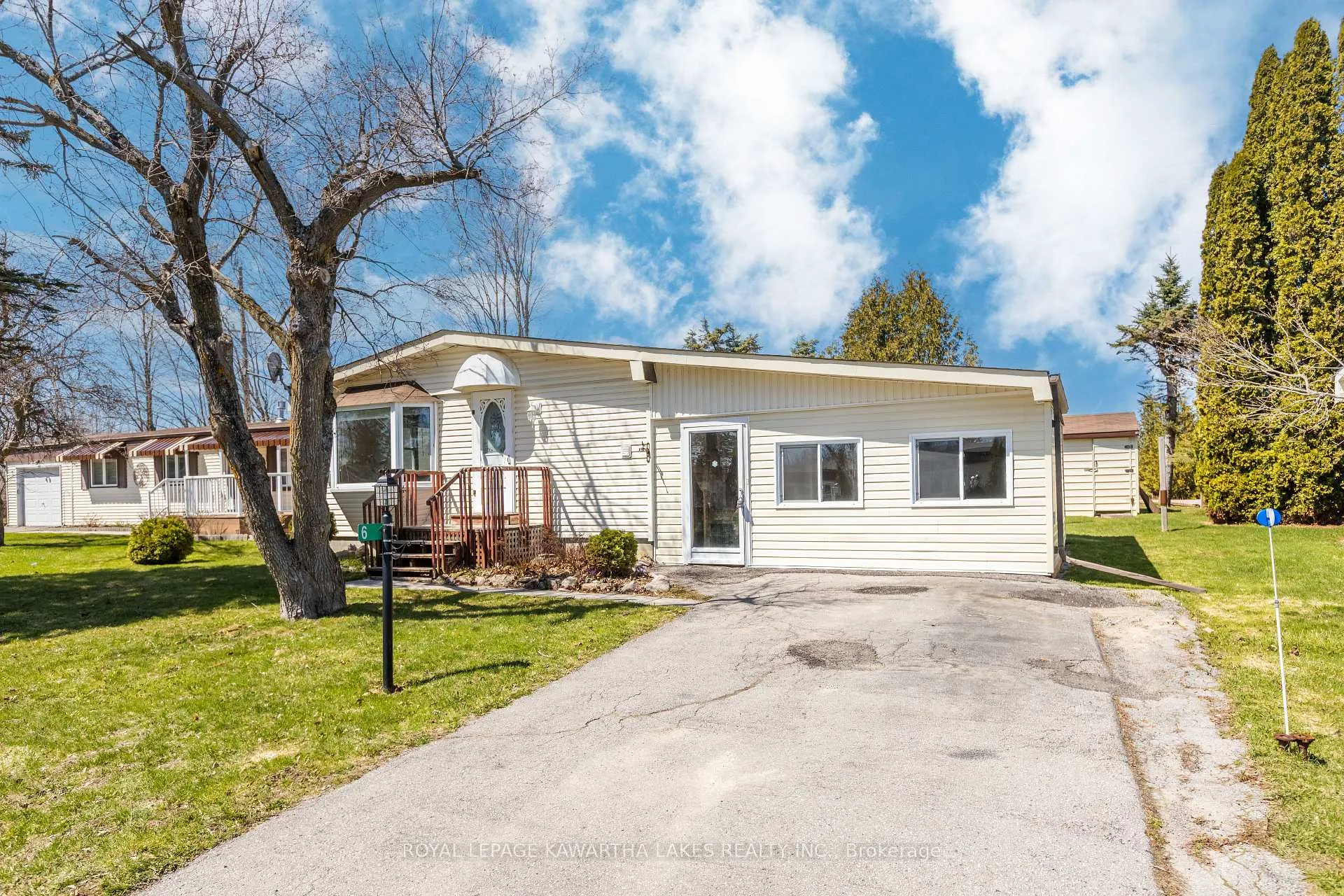 Photo 3 of 6 Circle Drive, Kawartha Lakes, Fenelon — HOMEH