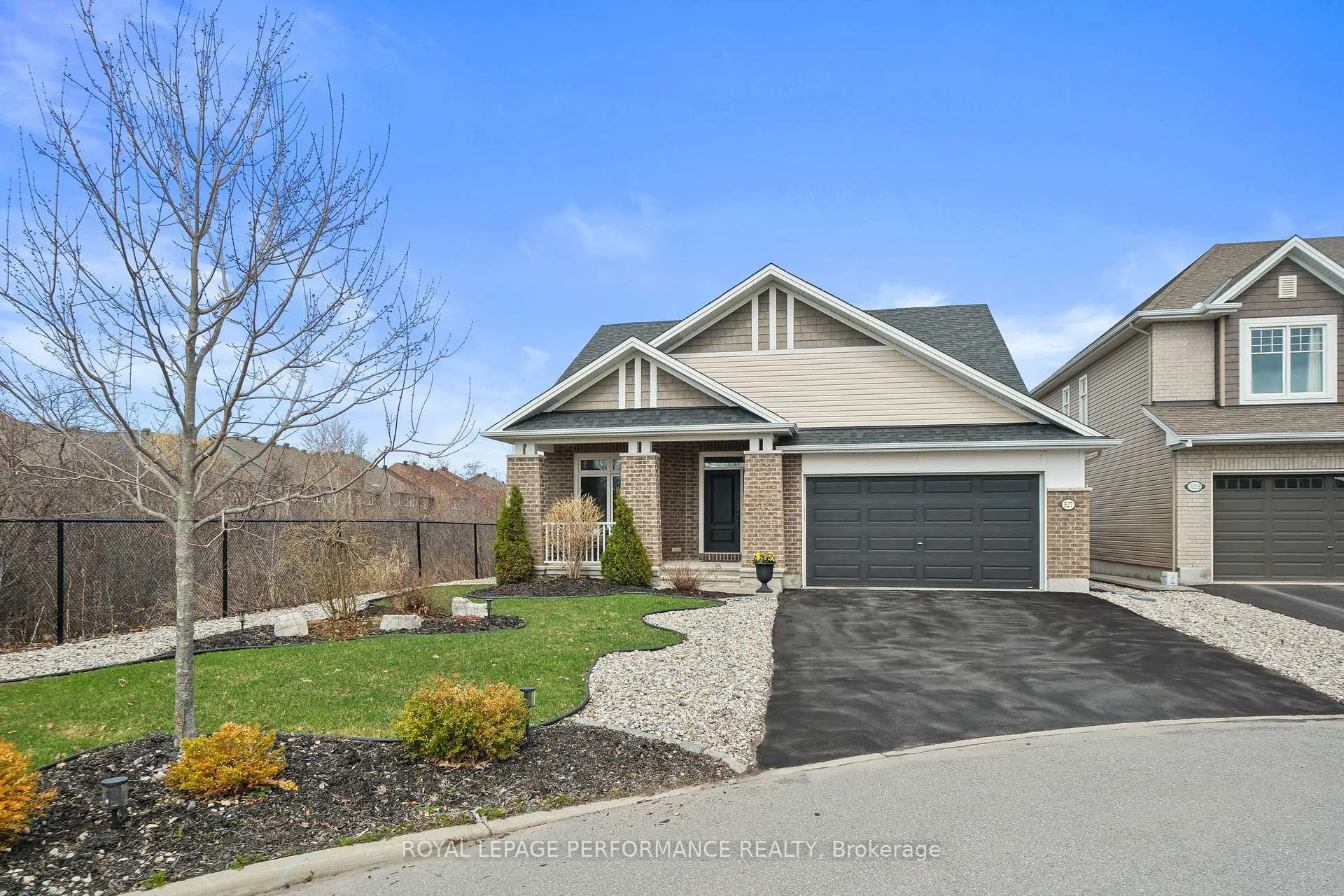 Photo 1 of 527 Silverbell Crescent, Ottawa, Blossom Park/Kemp Park/Findlay Creek — HOMEH