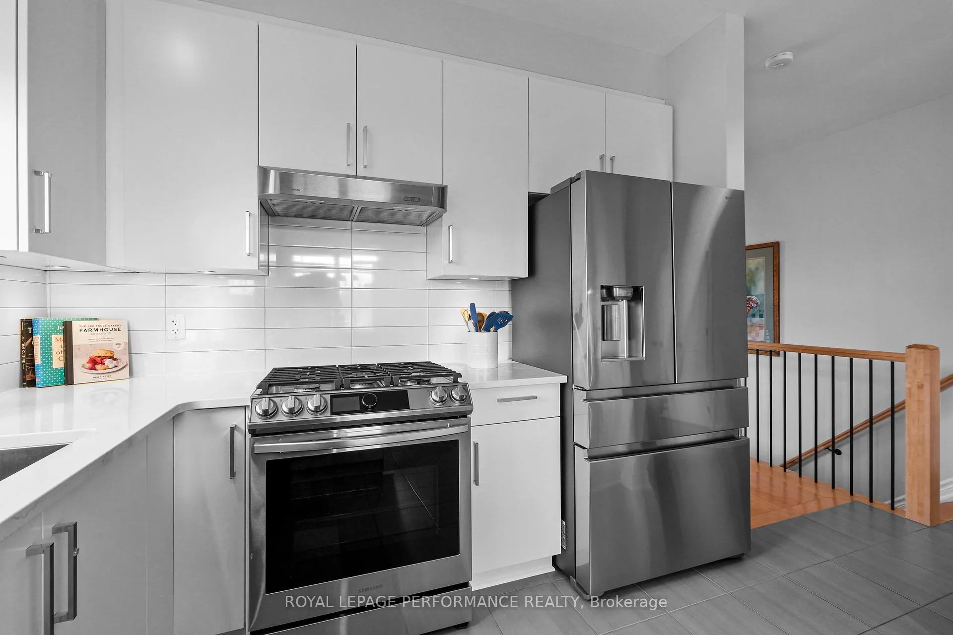 Photo 11 of 527 Silverbell Crescent, Ottawa, Blossom Park/Kemp Park/Findlay Creek — HOMEH