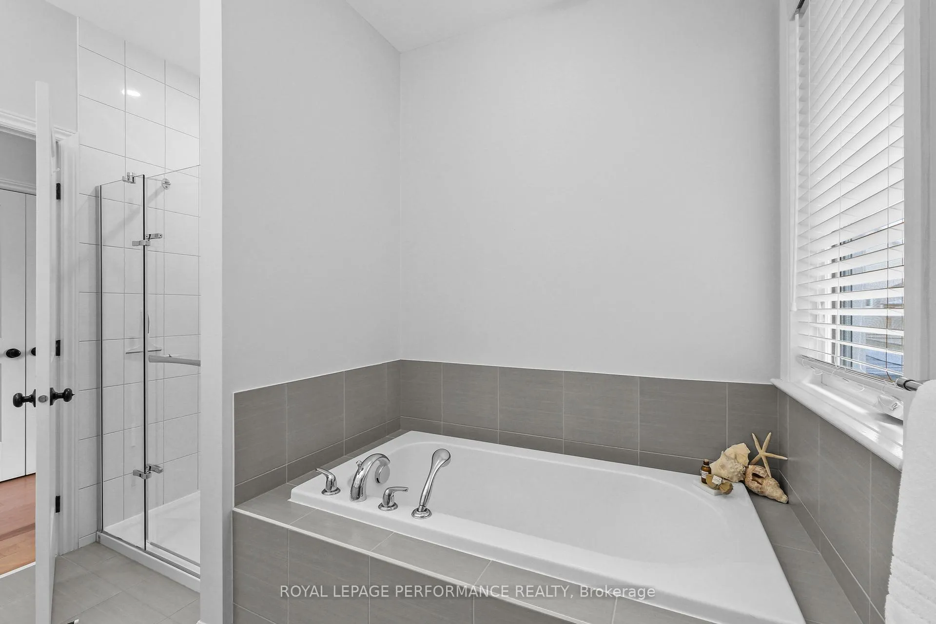 Photo 31 of 527 Silverbell Crescent, Ottawa, Blossom Park/Kemp Park/Findlay Creek — HOMEH