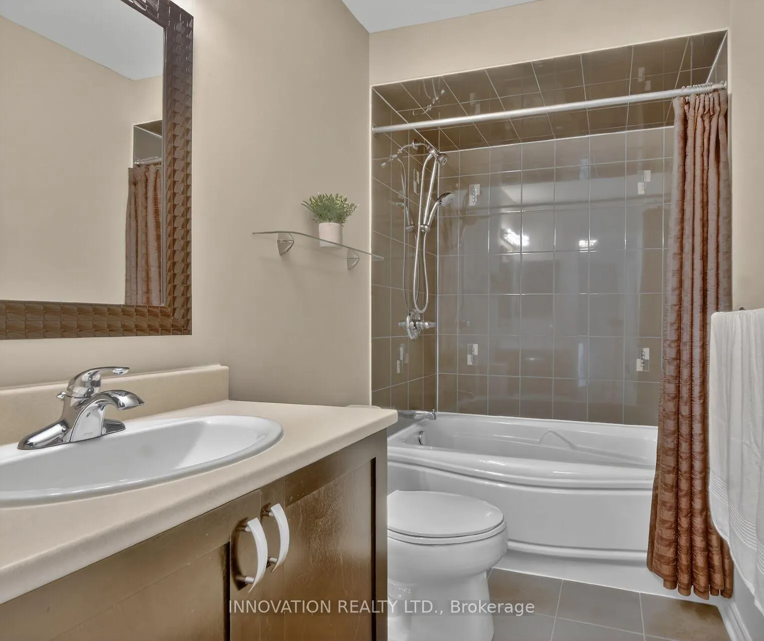 Photo 24 of 108 August Lily Crescent, Ottawa, Riverside South/Gloucester Glen — HOMEH