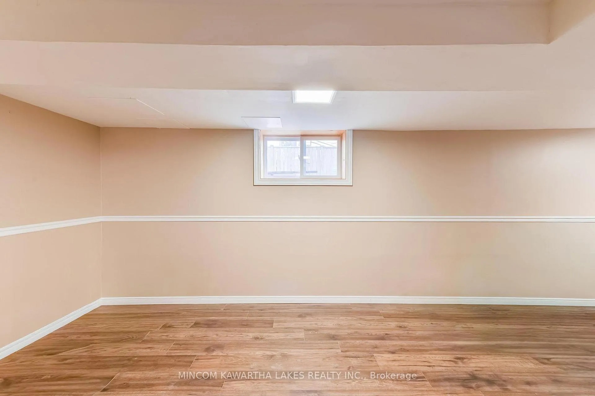 Photo 31 of 374 Grady Avenue, Peterborough, Otonabee Ward 1 — HOMEH