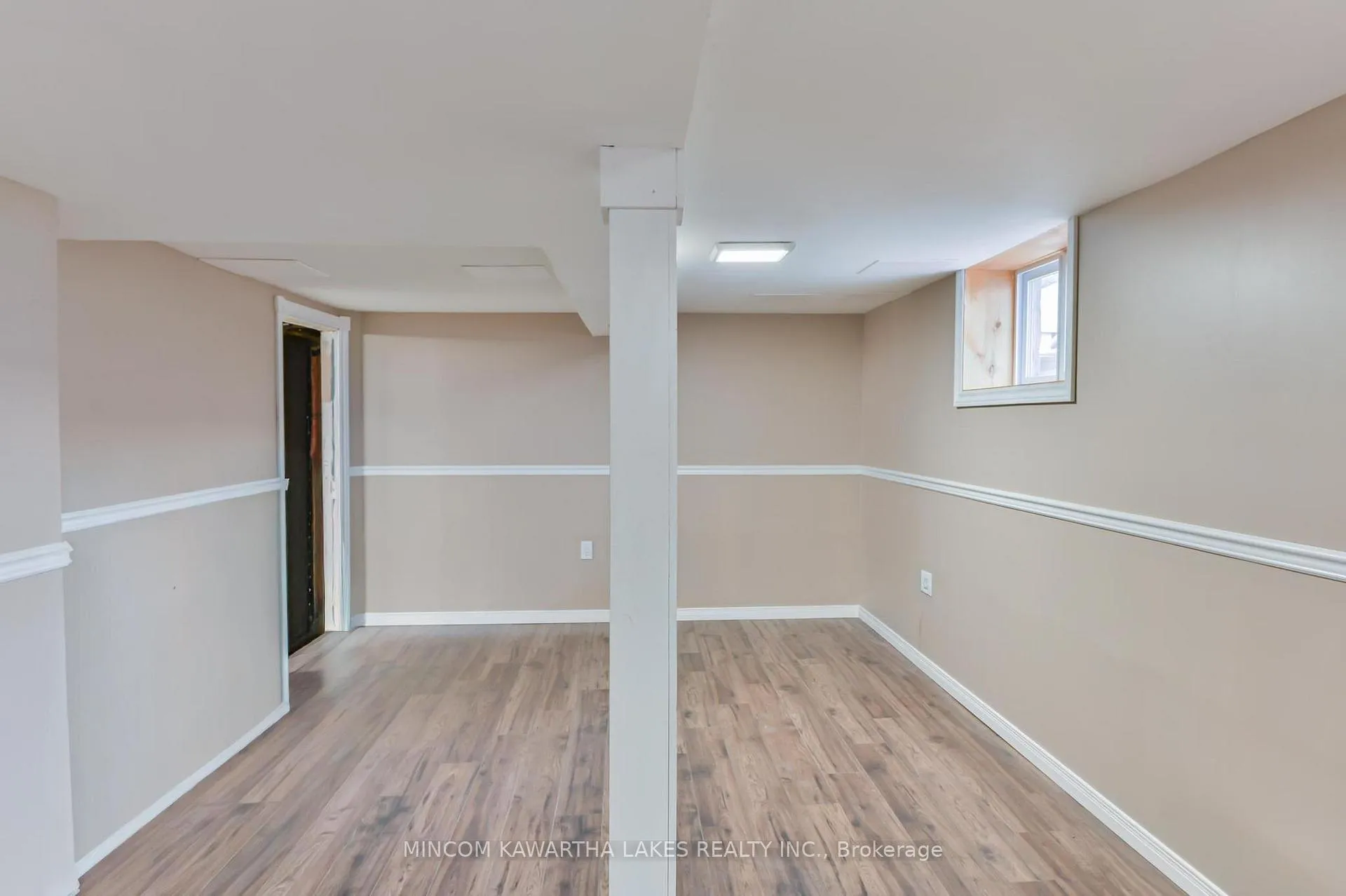 Photo 32 of 374 Grady Avenue, Peterborough, Otonabee Ward 1 — HOMEH