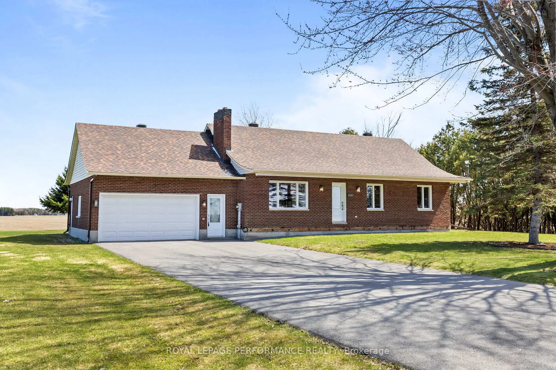 Photo 1 of 1547 St Jacques Road, Russell, Russell Twp — HOMEH