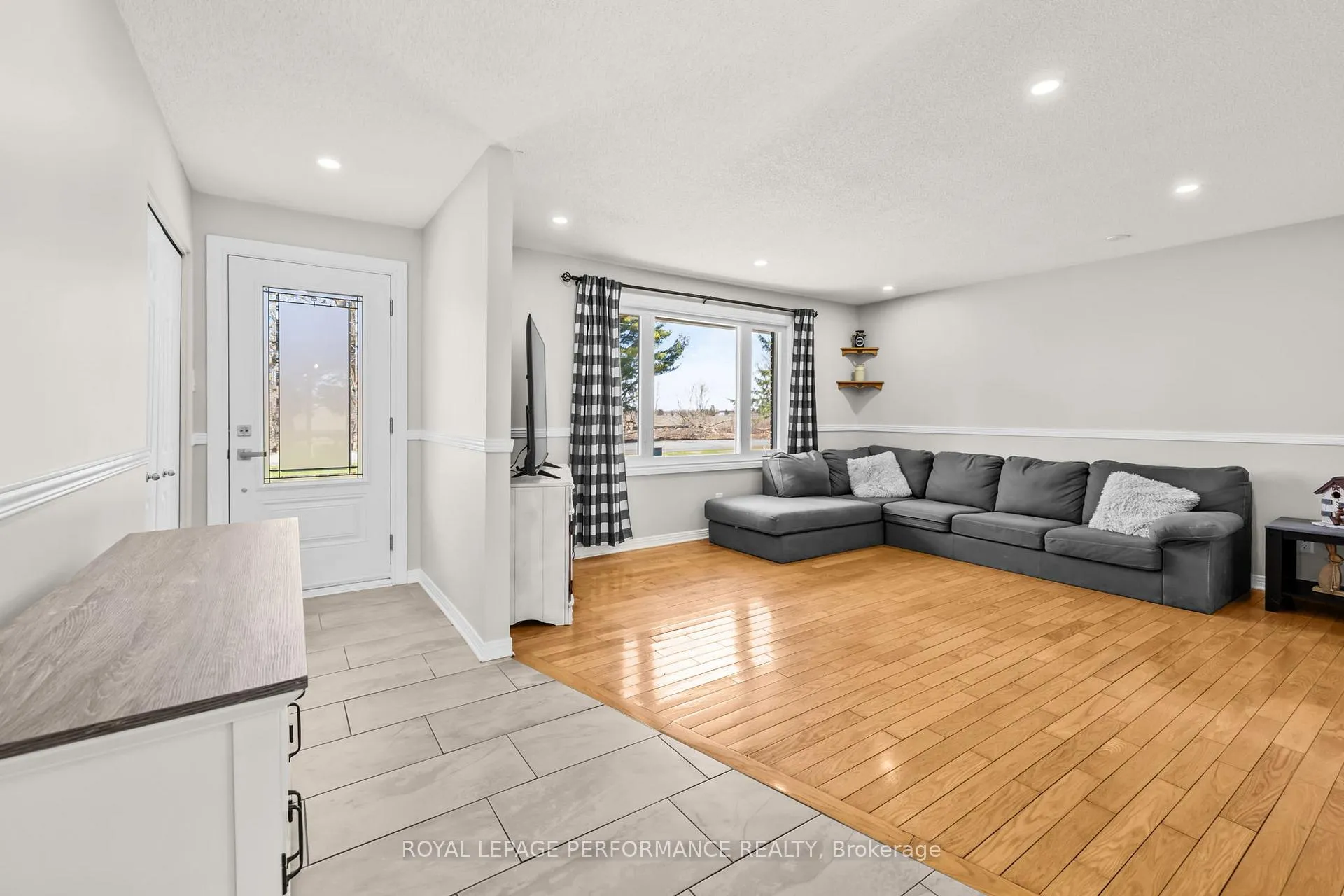 Photo 9 of 1547 St Jacques Road, Russell, Russell Twp — HOMEH