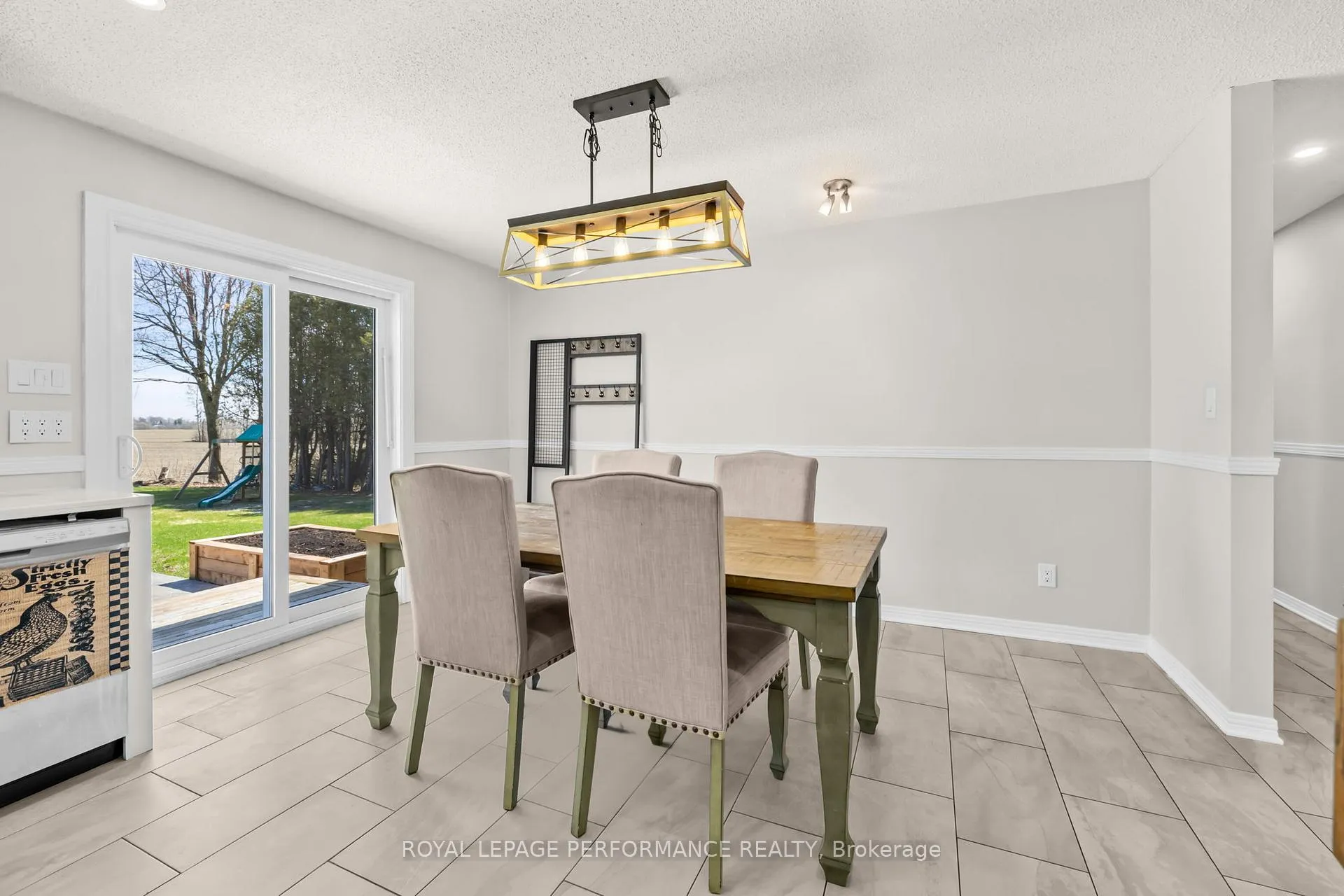 Photo 16 of 1547 St Jacques Road, Russell, Russell Twp — HOMEH