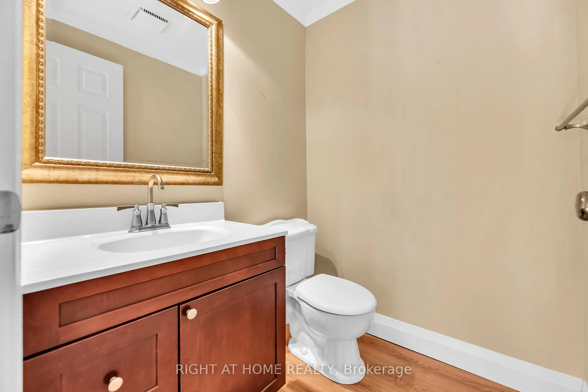 Photo 15 of Unit 3, 104 Woodlawn Road E, Guelph, Victoria North — HOMEH