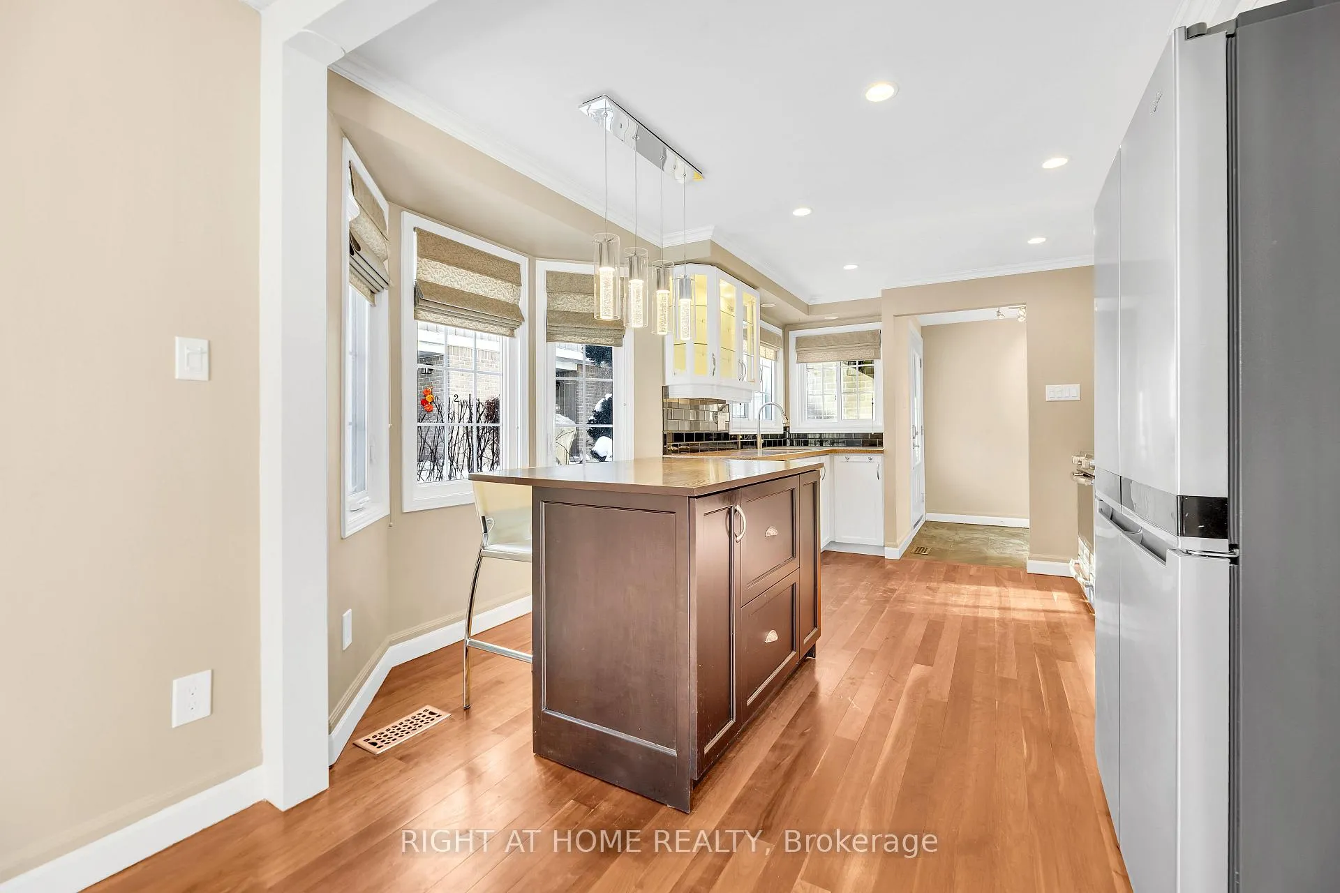 Photo 17 of Unit 3, 104 Woodlawn Road E, Guelph, Victoria North — HOMEH