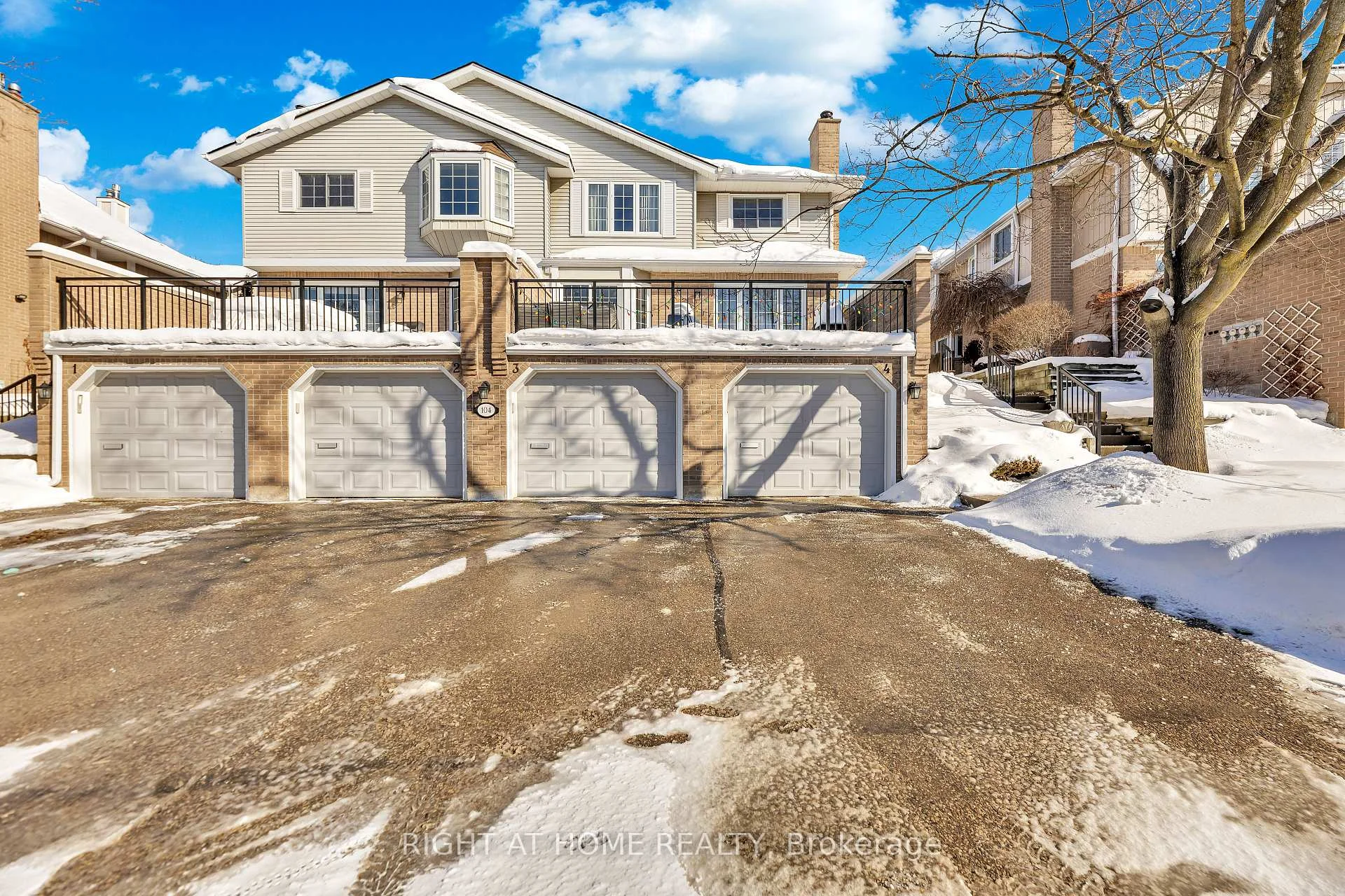 Photo 8 of Unit 3, 104 Woodlawn Road E, Guelph, Victoria North — HOMEH