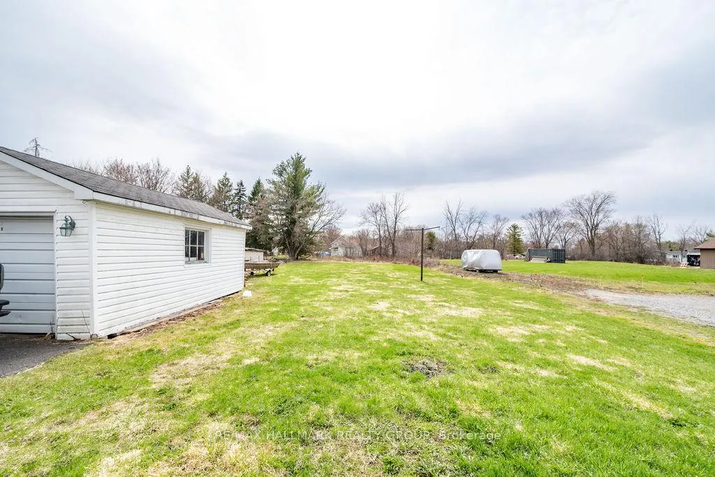 Photo 6 of 50 Poole Street, McNab/Braeside, Mcnab/Braeside Twps — HOMEH