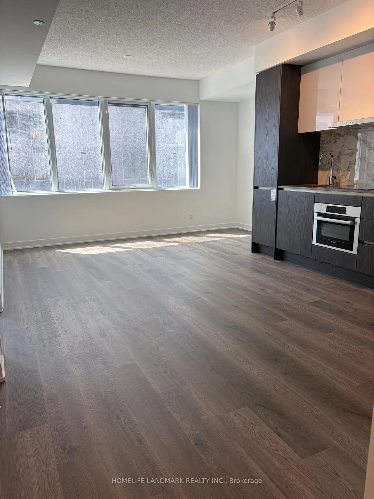 Photo 10 of Unit 916, 180 Front Street E, Toronto, Moss Park — HOMEH