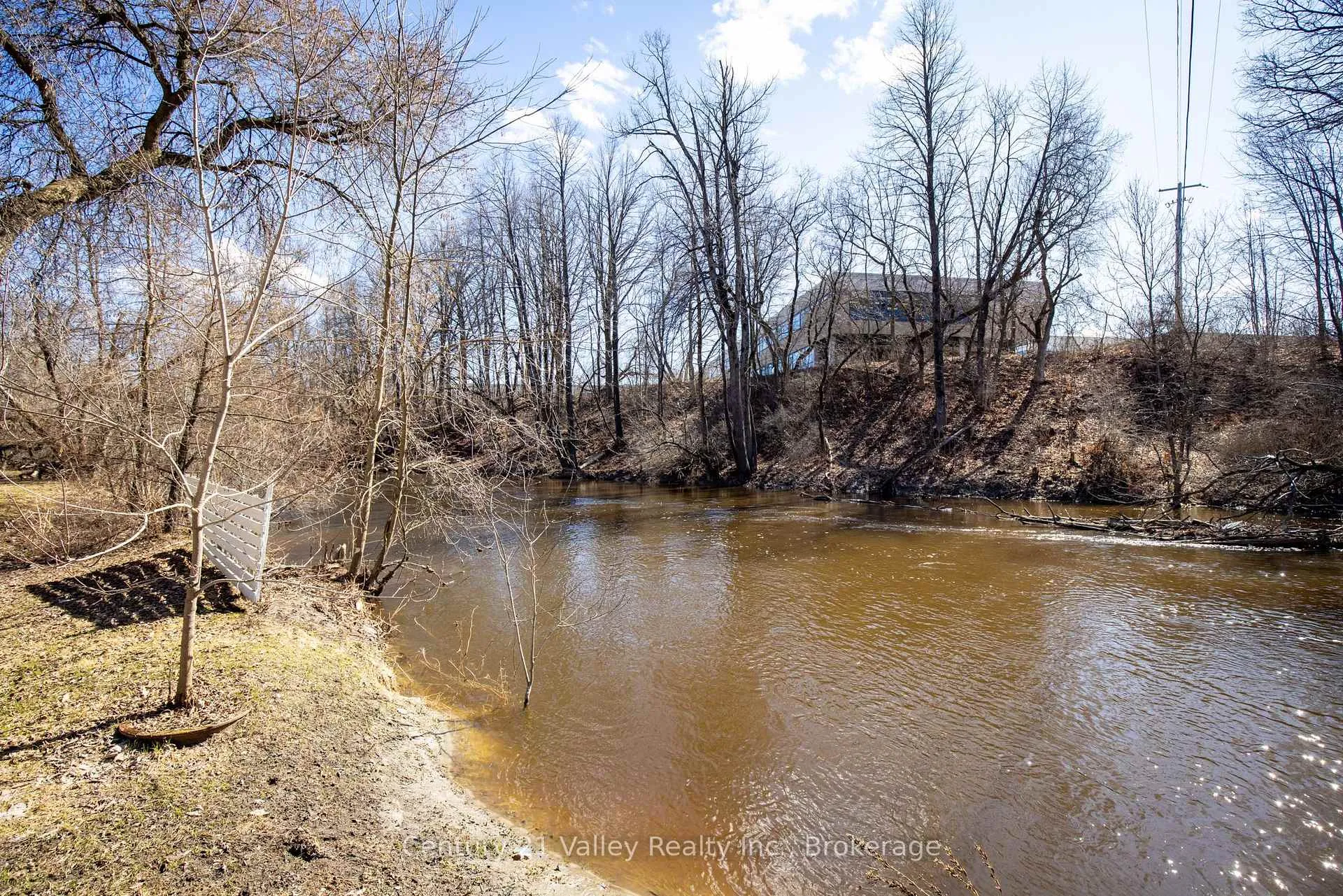 Photo 8 of 442 Moffat Street, Pembroke — HOMEH