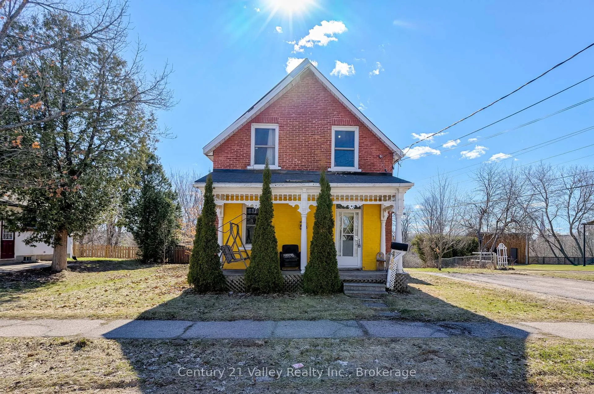 Photo 11 of 442 Moffat Street, Pembroke — HOMEH