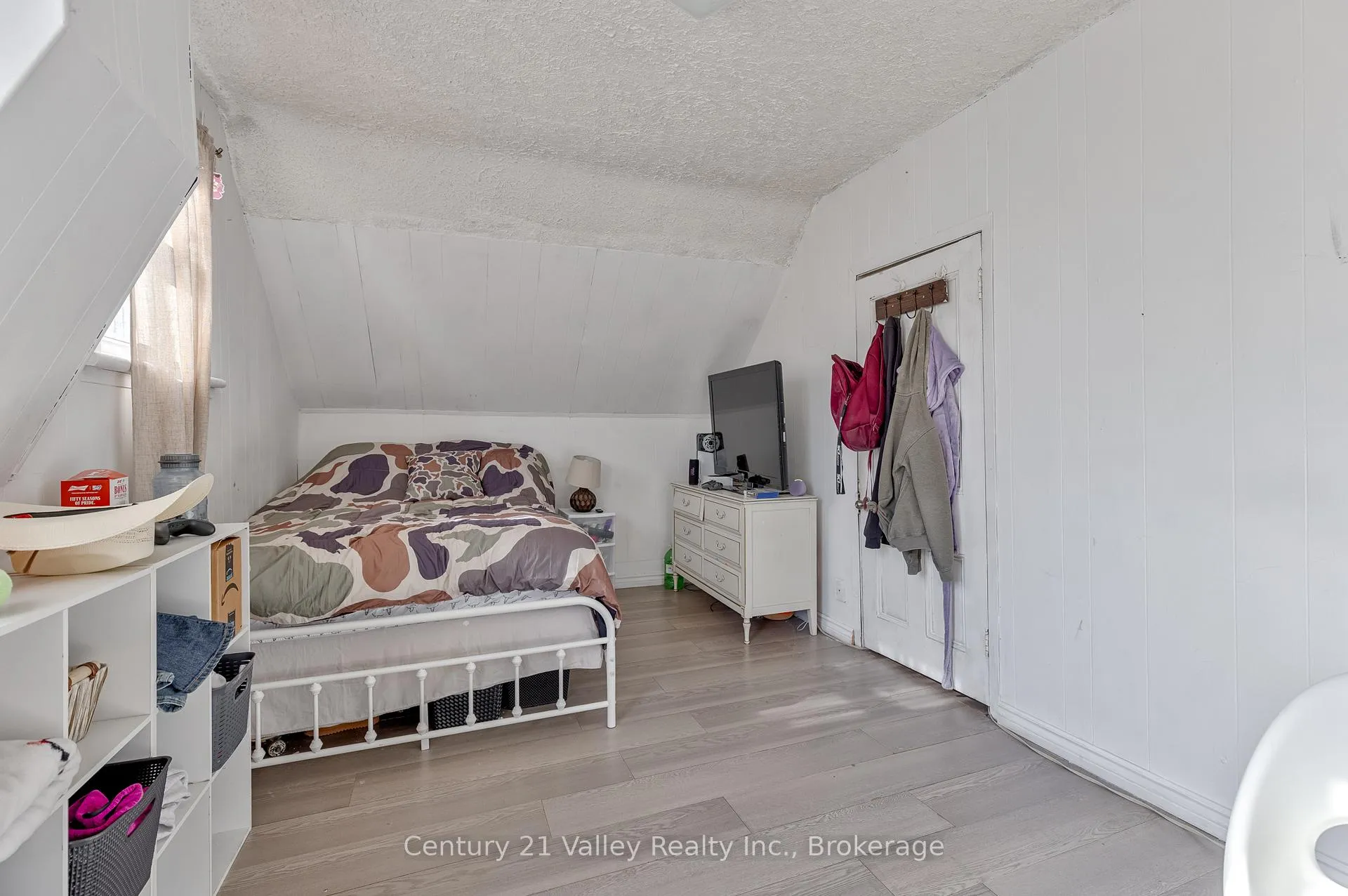 Photo 33 of 442 Moffat Street, Pembroke — HOMEH