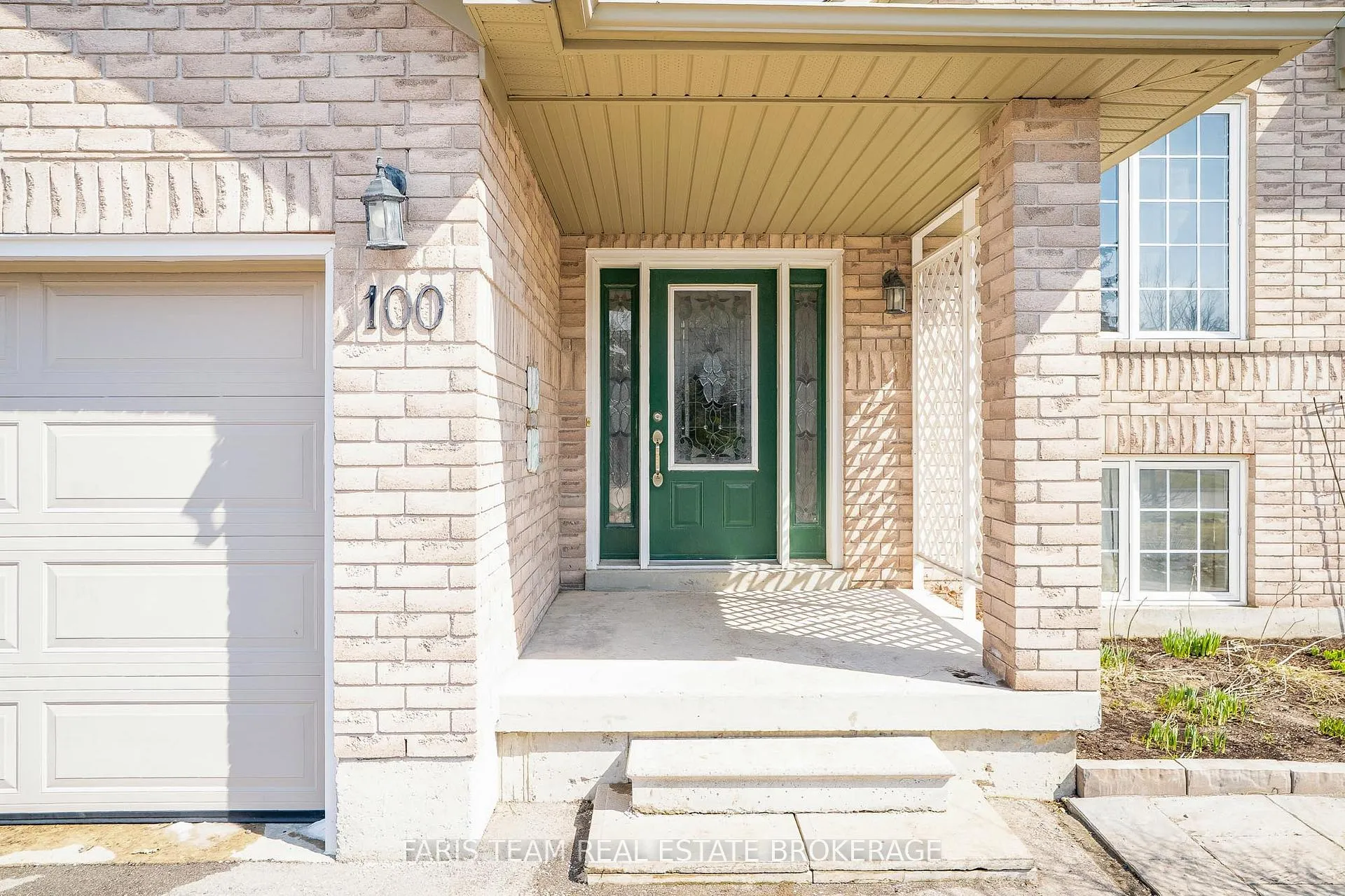 Photo 4 of 100 Brighton Road, Barrie, Georgian Drive — HOMEH