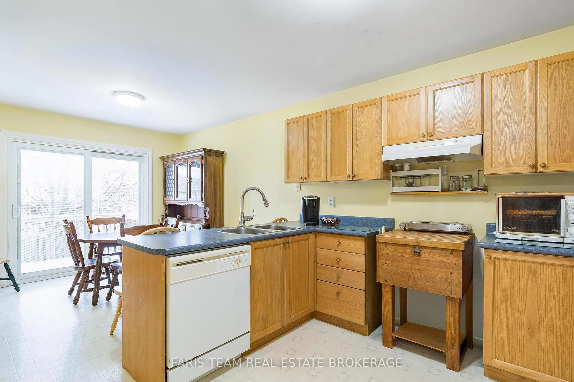 Photo 5 of 100 Brighton Road, Barrie, Georgian Drive — HOMEH