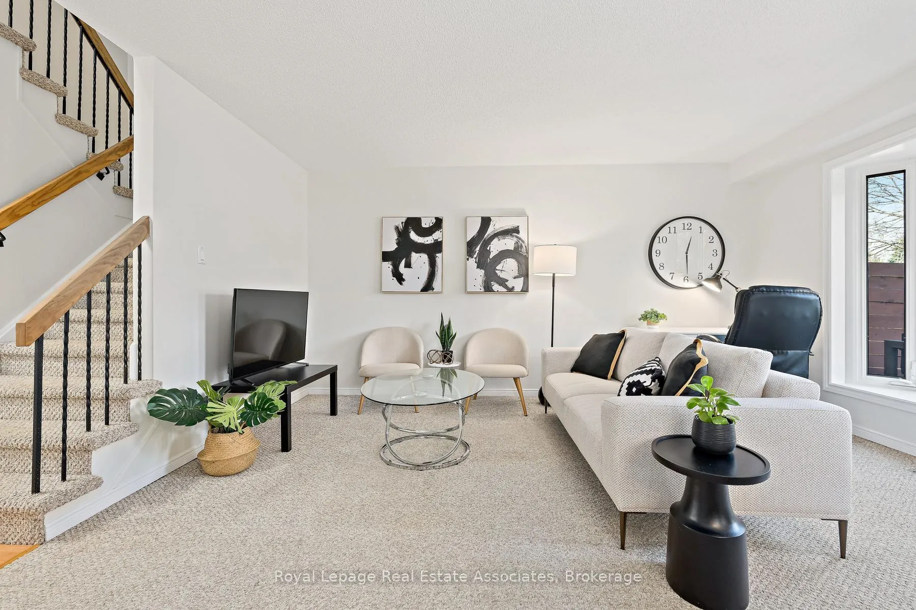 Photo 10 of 66 Lawndale Crescent, Brampton, Westgate — HOMEH