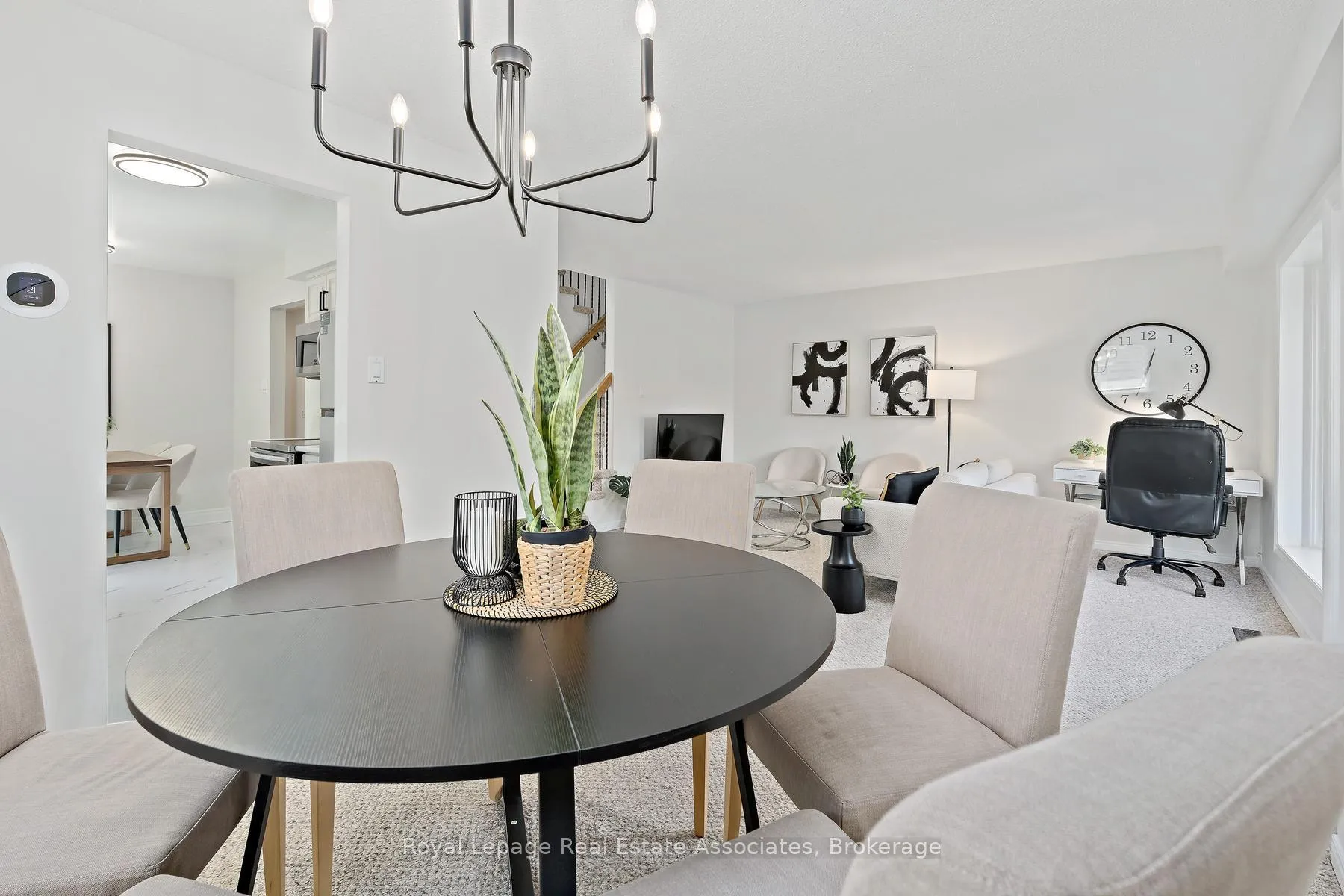 Photo 14 of 66 Lawndale Crescent, Brampton, Westgate — HOMEH