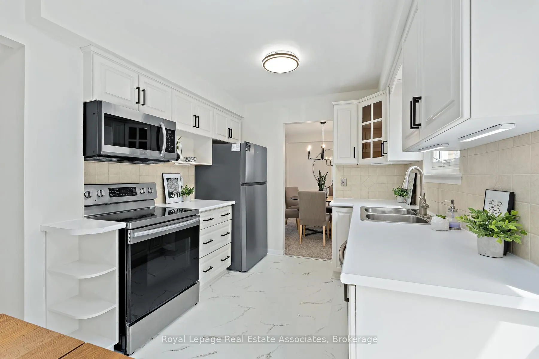 Photo 18 of 66 Lawndale Crescent, Brampton, Westgate — HOMEH