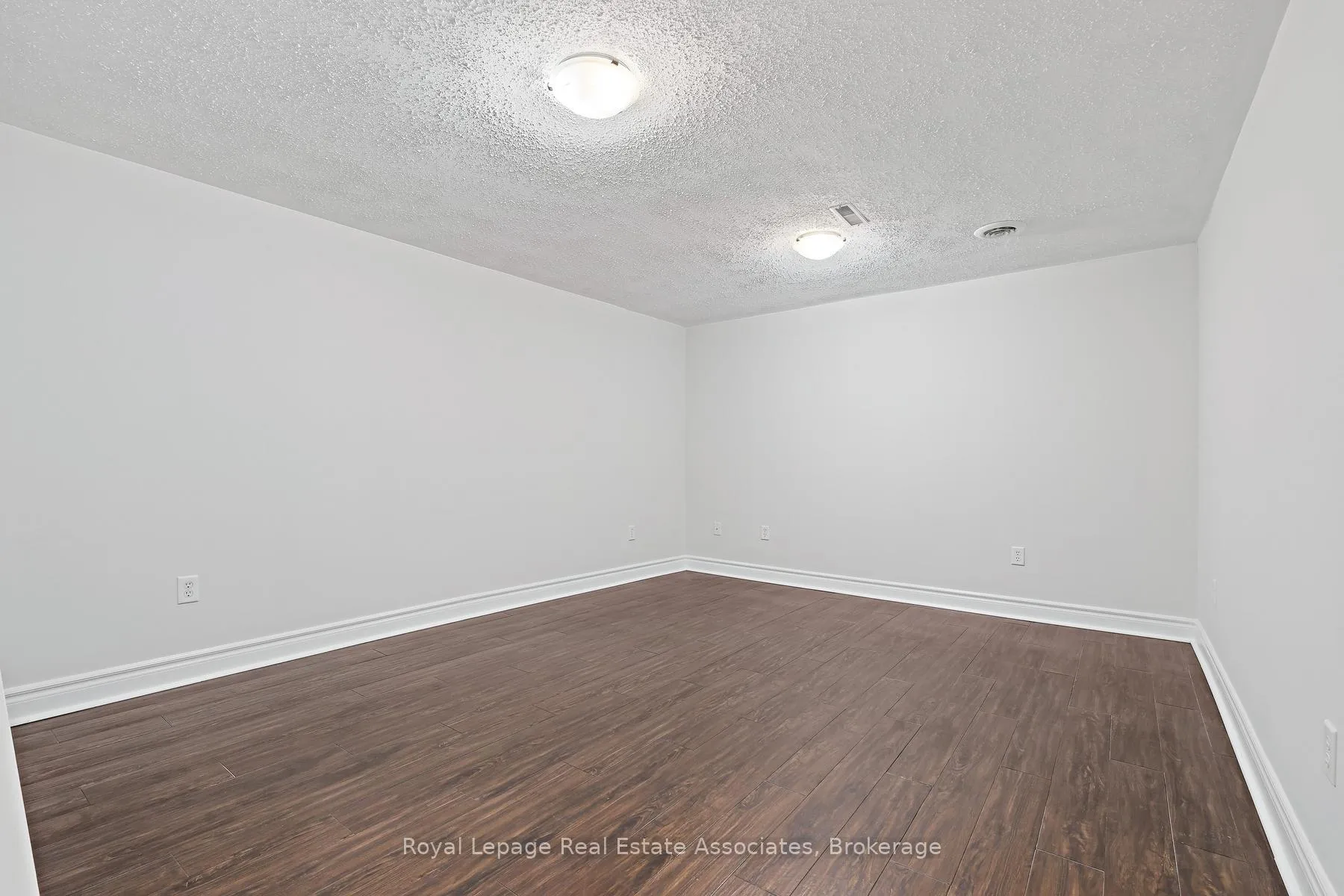 Photo 30 of 66 Lawndale Crescent, Brampton, Westgate — HOMEH