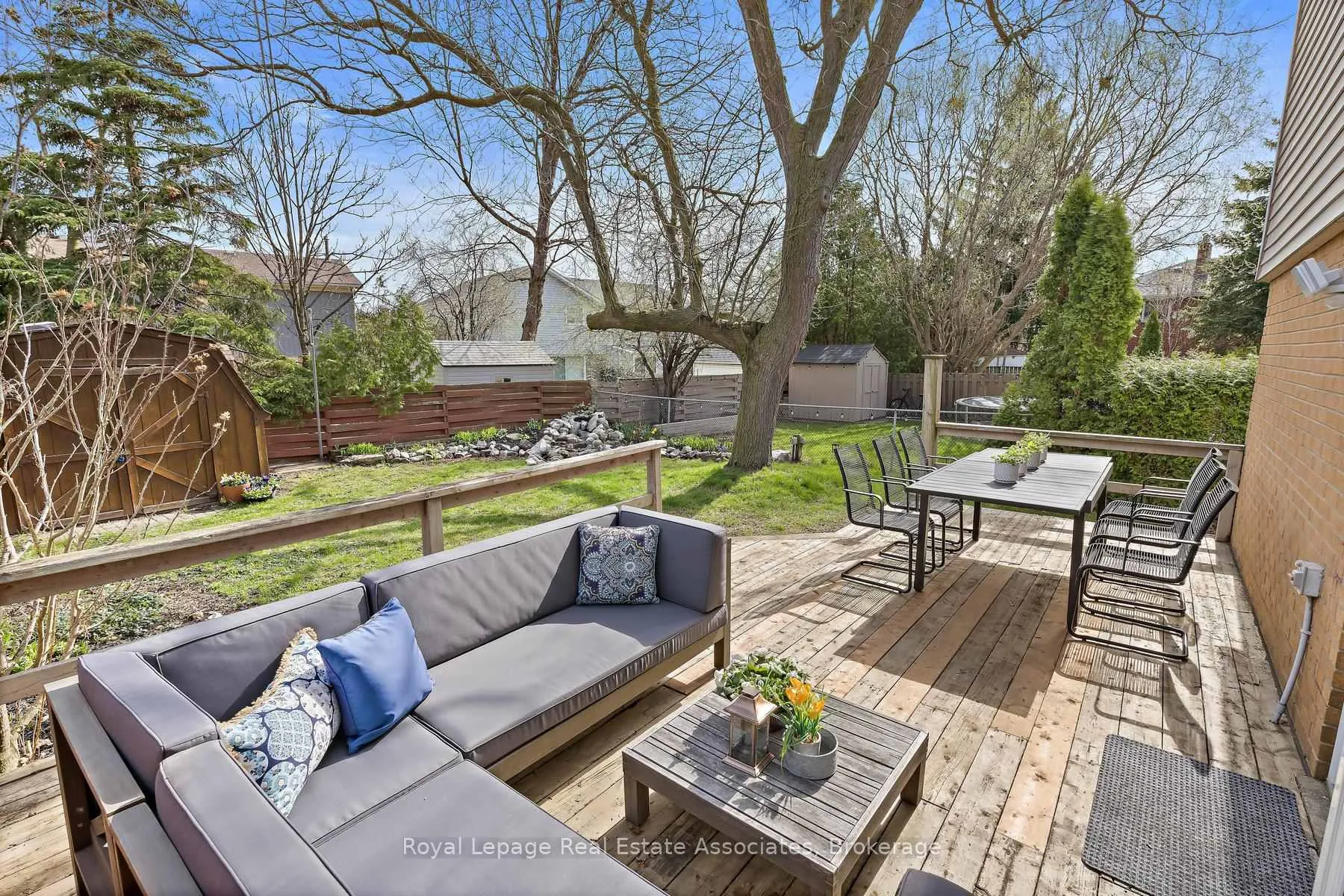Photo 36 of 66 Lawndale Crescent, Brampton, Westgate — HOMEH