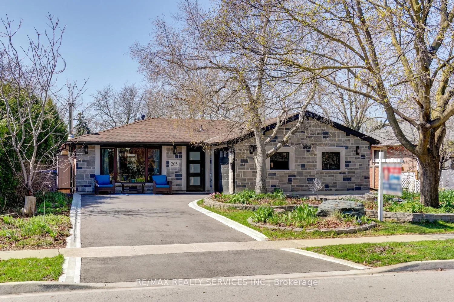 Front of 265 Bartley Bull Parkway