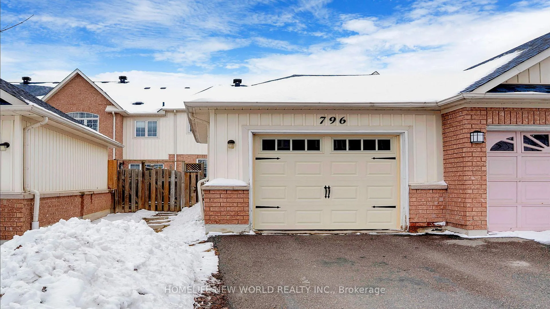 Photo 2 of 796 Bur Oak Avenue, Markham, Wismer — HOMEH