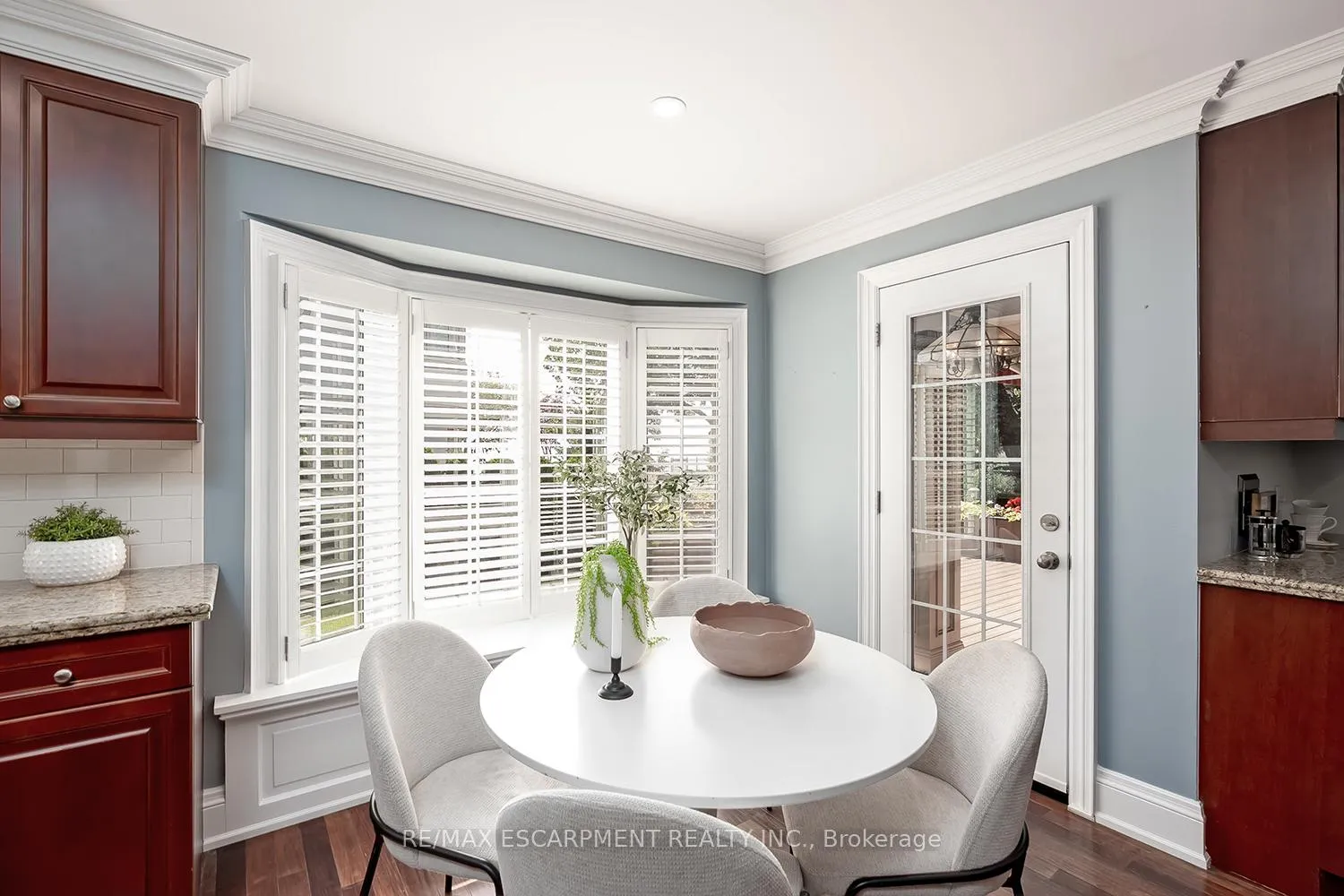 Photo 14 of 2428 Lakeshore Road, Burlington, Brant — HOMEH