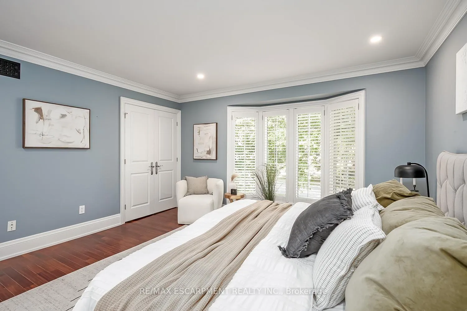 Photo 23 of 2428 Lakeshore Road, Burlington, Brant — HOMEH