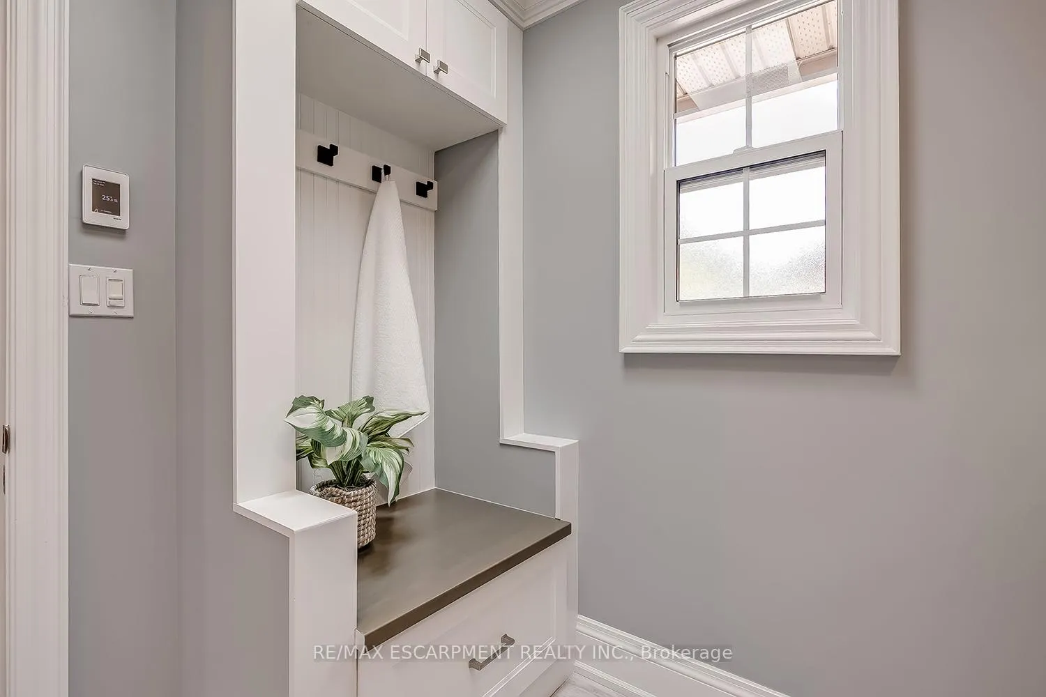 Photo 26 of 2428 Lakeshore Road, Burlington, Brant — HOMEH