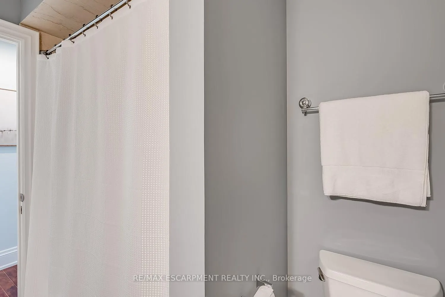 Photo 30 of 2428 Lakeshore Road, Burlington, Brant — HOMEH