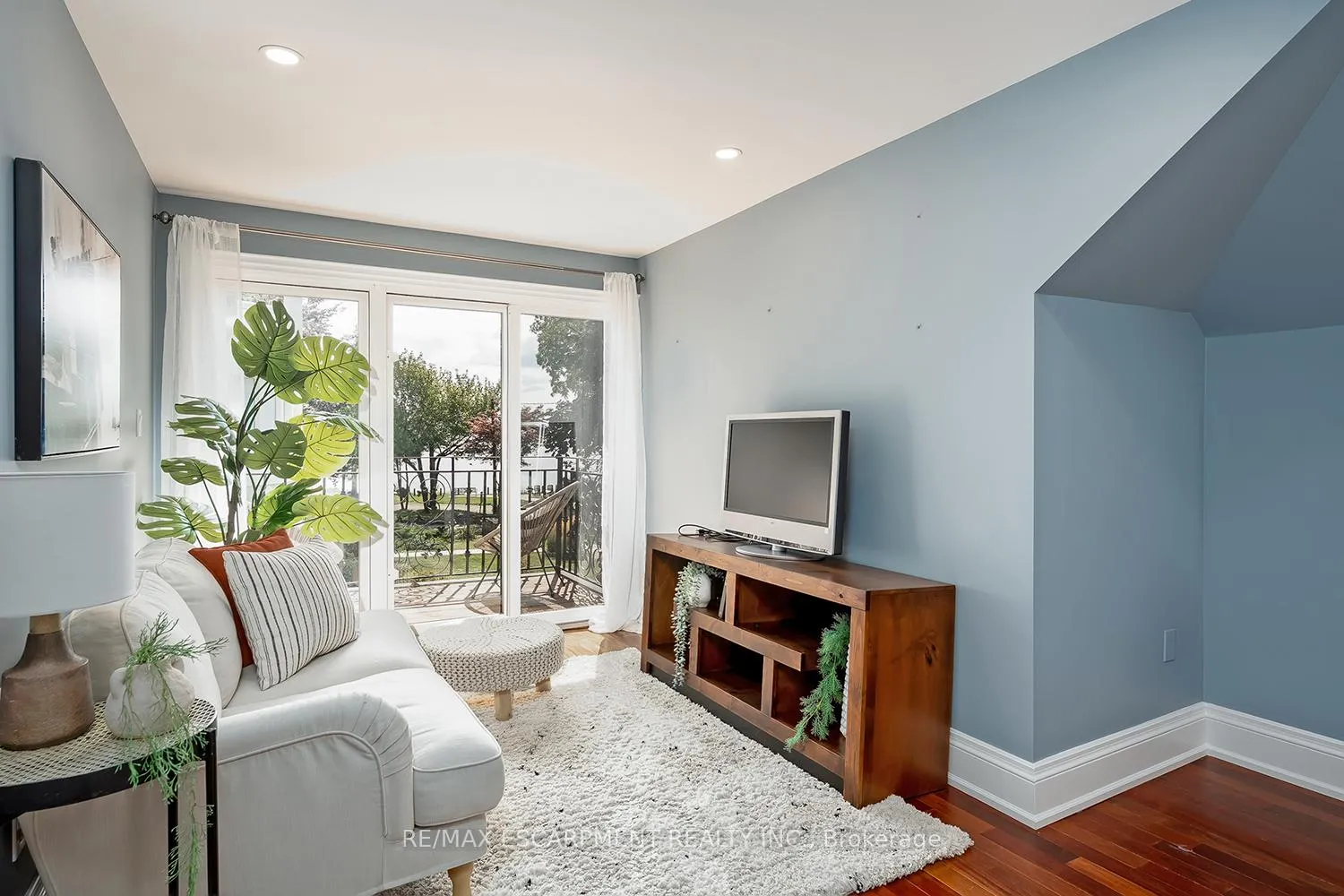 Photo 33 of 2428 Lakeshore Road, Burlington, Brant — HOMEH