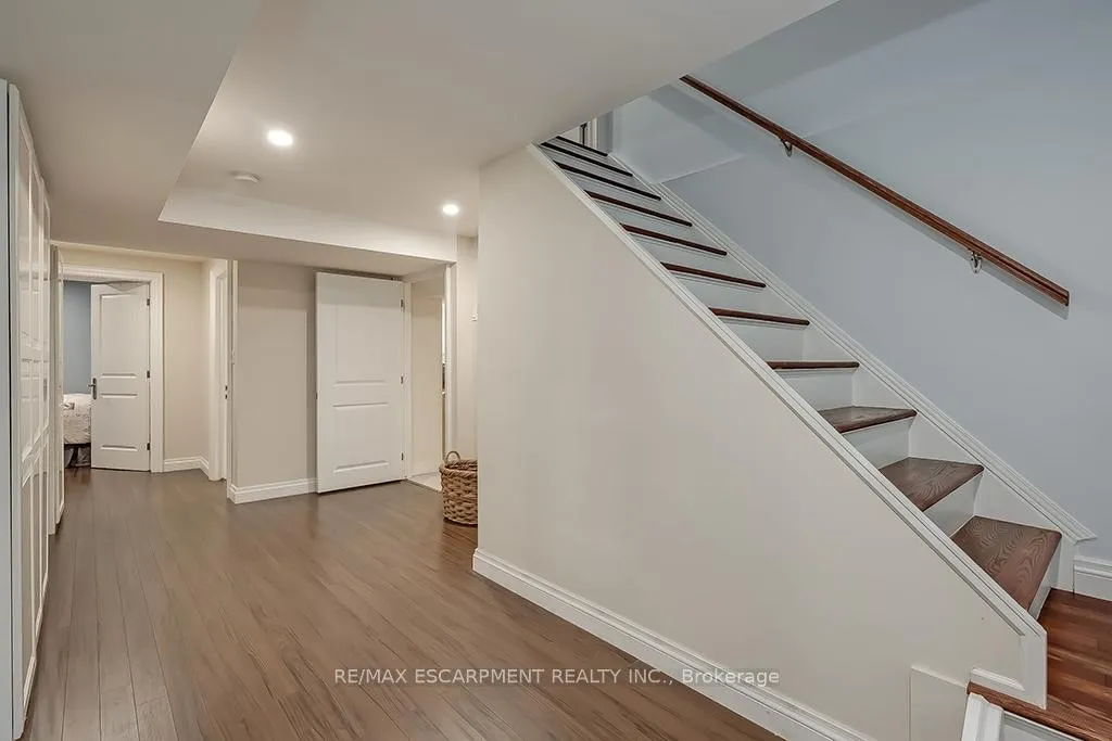Photo 34 of 2428 Lakeshore Road, Burlington, Brant — HOMEH