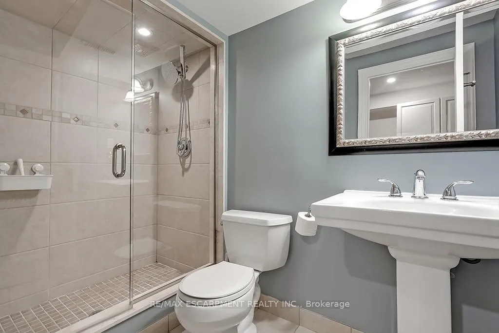 Photo 39 of 2428 Lakeshore Road, Burlington, Brant — HOMEH