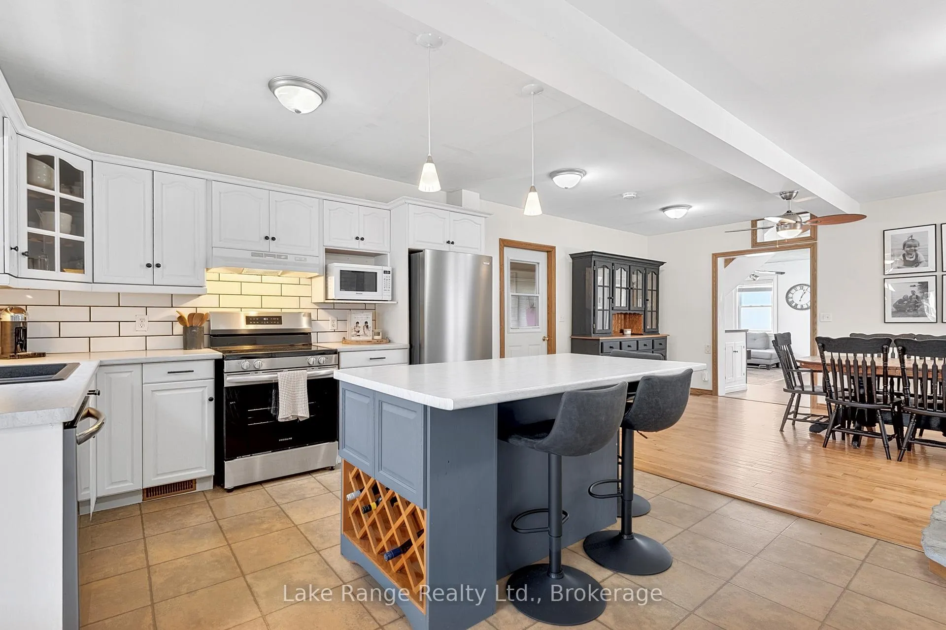 Photo 7 of 537 Inglis Street, Huron-Kinloss, Lucknow — HOMEH