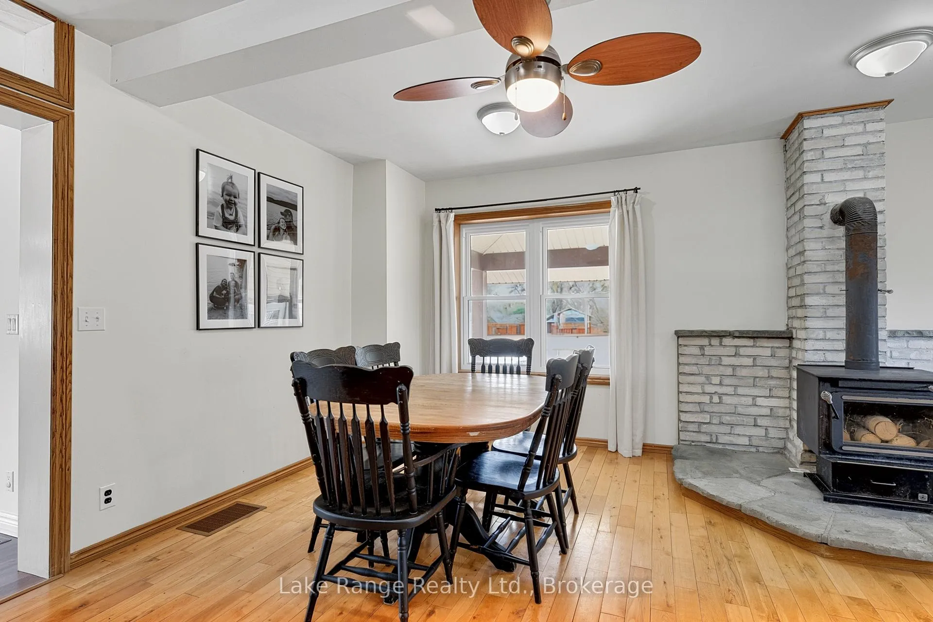 Photo 8 of 537 Inglis Street, Huron-Kinloss, Lucknow — HOMEH