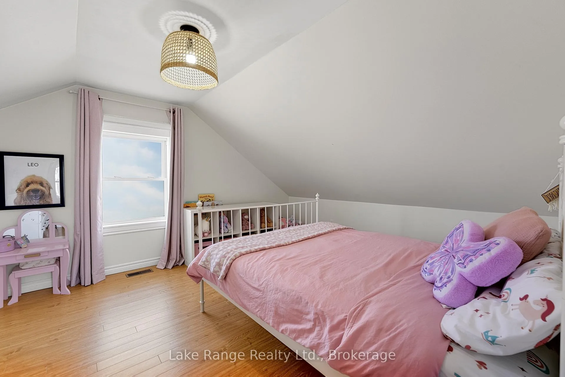 Photo 18 of 537 Inglis Street, Huron-Kinloss, Lucknow — HOMEH