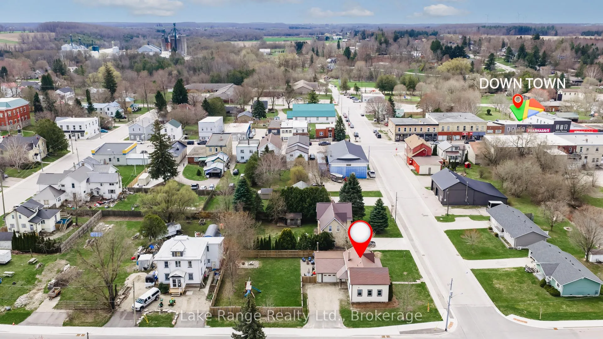 Photo 24 of 537 Inglis Street, Huron-Kinloss, Lucknow — HOMEH