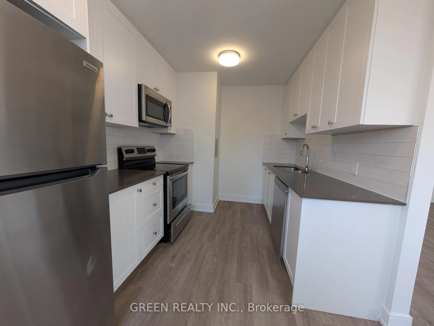 Photo 2 of Unit 104, 5 Stag Hill Drive, Toronto, O'Connor-Parkview — HOMEH