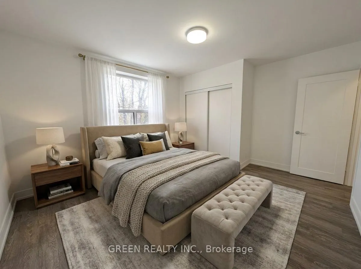 Photo 4 of Unit 104, 5 Stag Hill Drive, Toronto, O'Connor-Parkview — HOMEH