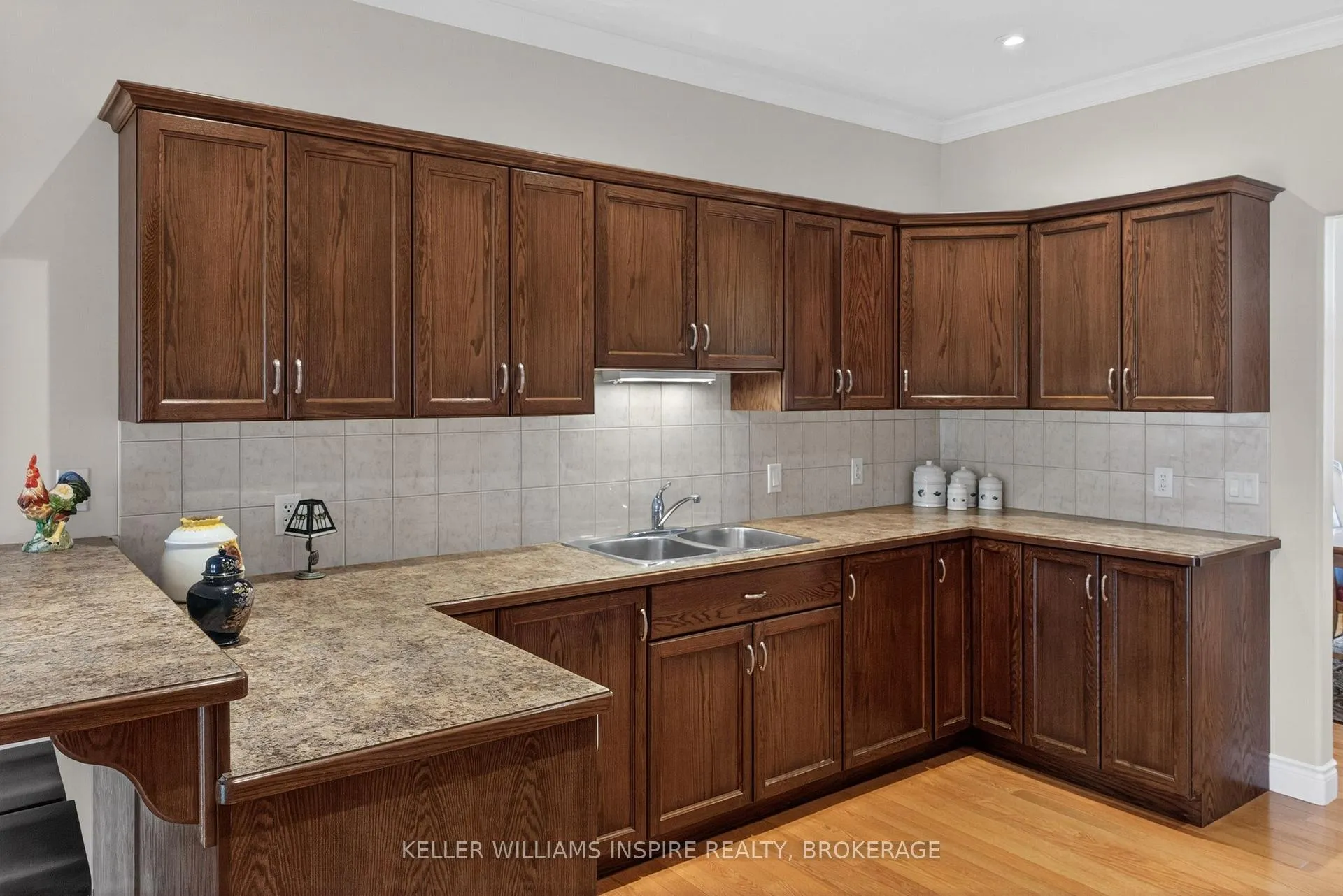 Photo 9 of 520 Sydney Street, Kingston, City Northwest — HOMEH