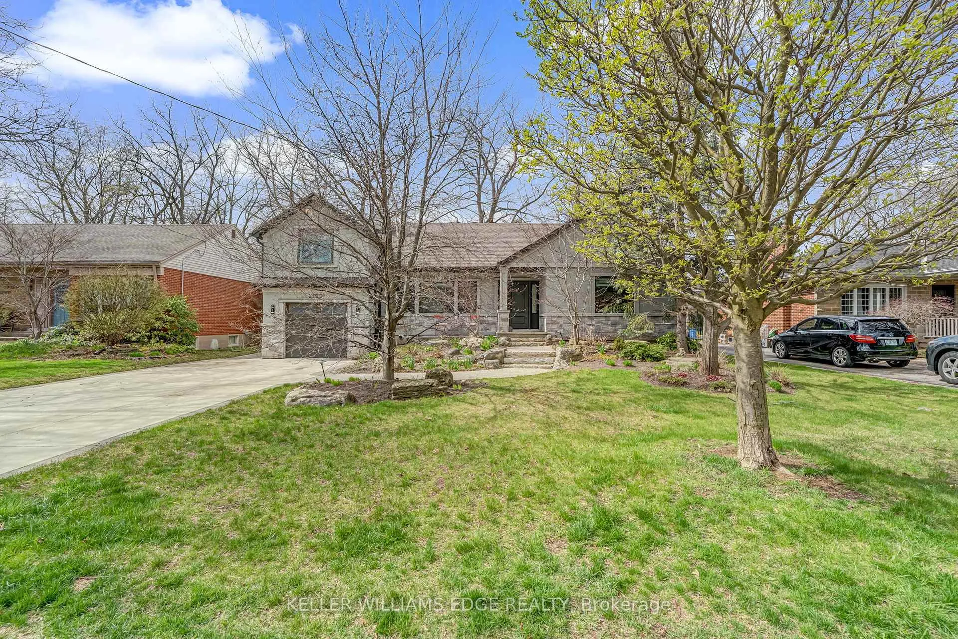 Photo 1 of 2123 Deyncourt Drive, Burlington, Brant — HOMEH
