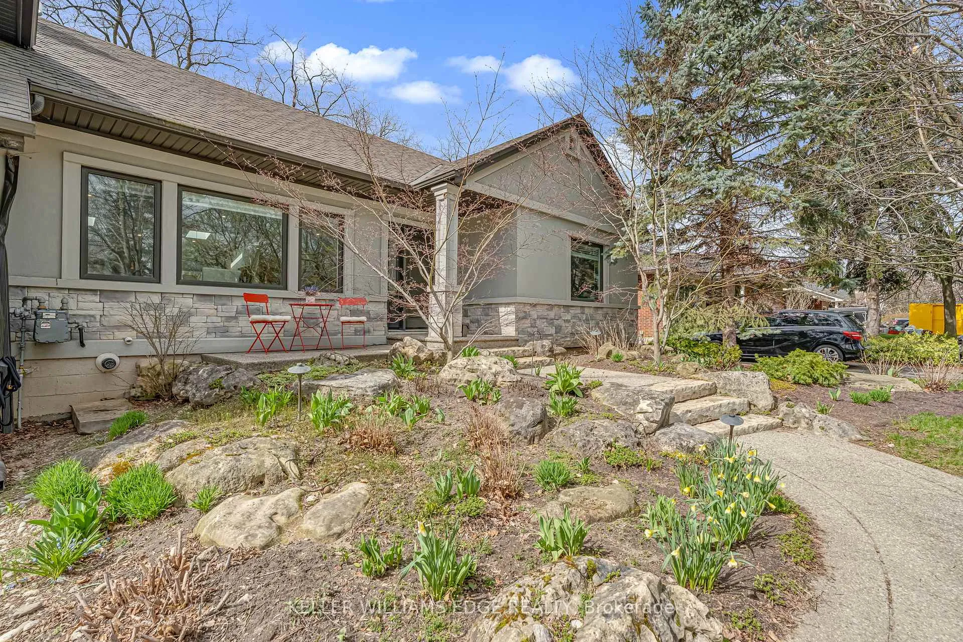 Photo 3 of 2123 Deyncourt Drive, Burlington, Brant — HOMEH