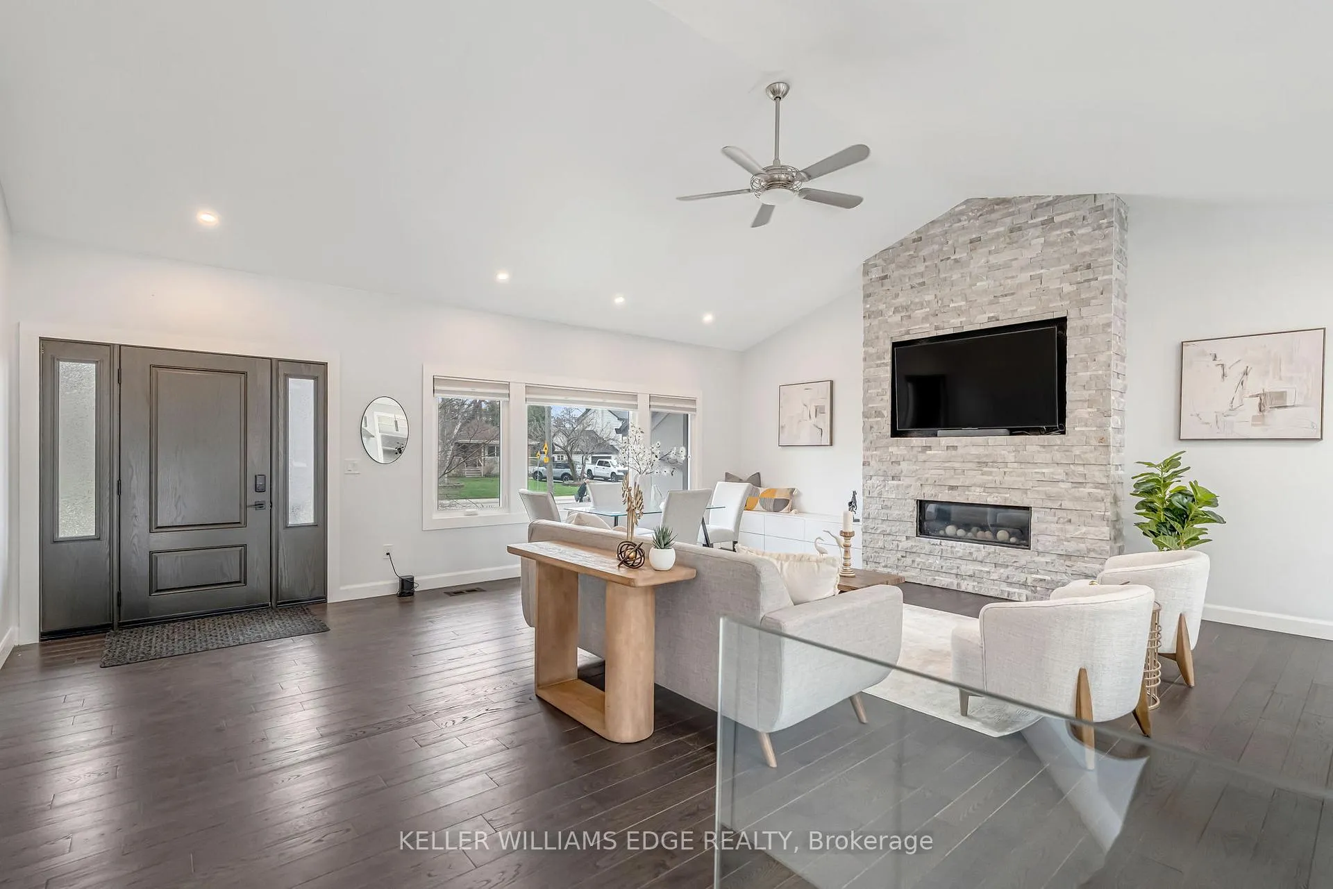 Photo 4 of 2123 Deyncourt Drive, Burlington, Brant — HOMEH