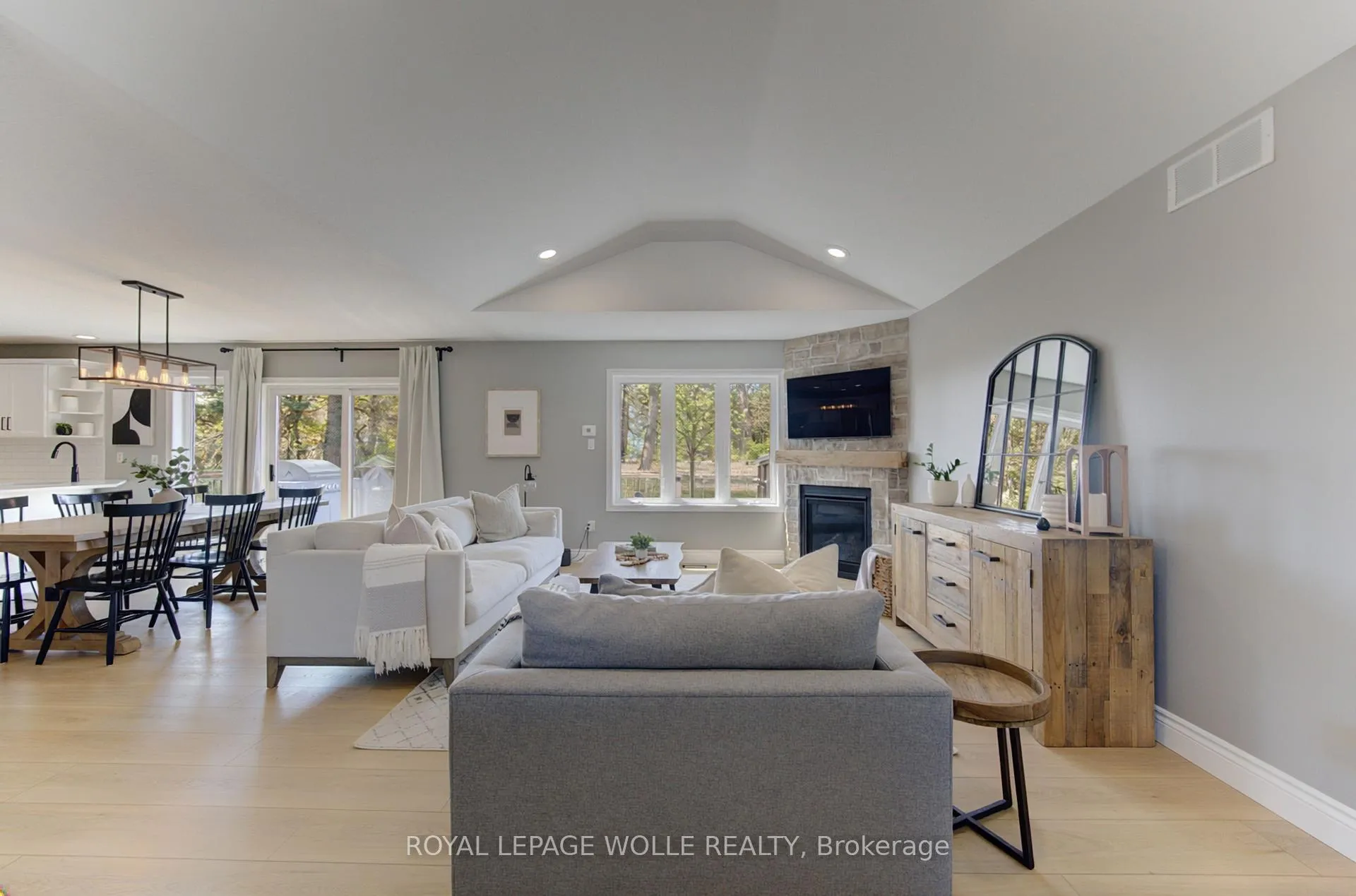 Photo 10 of 93 Lawrence Street, Wellesley — HOMEH