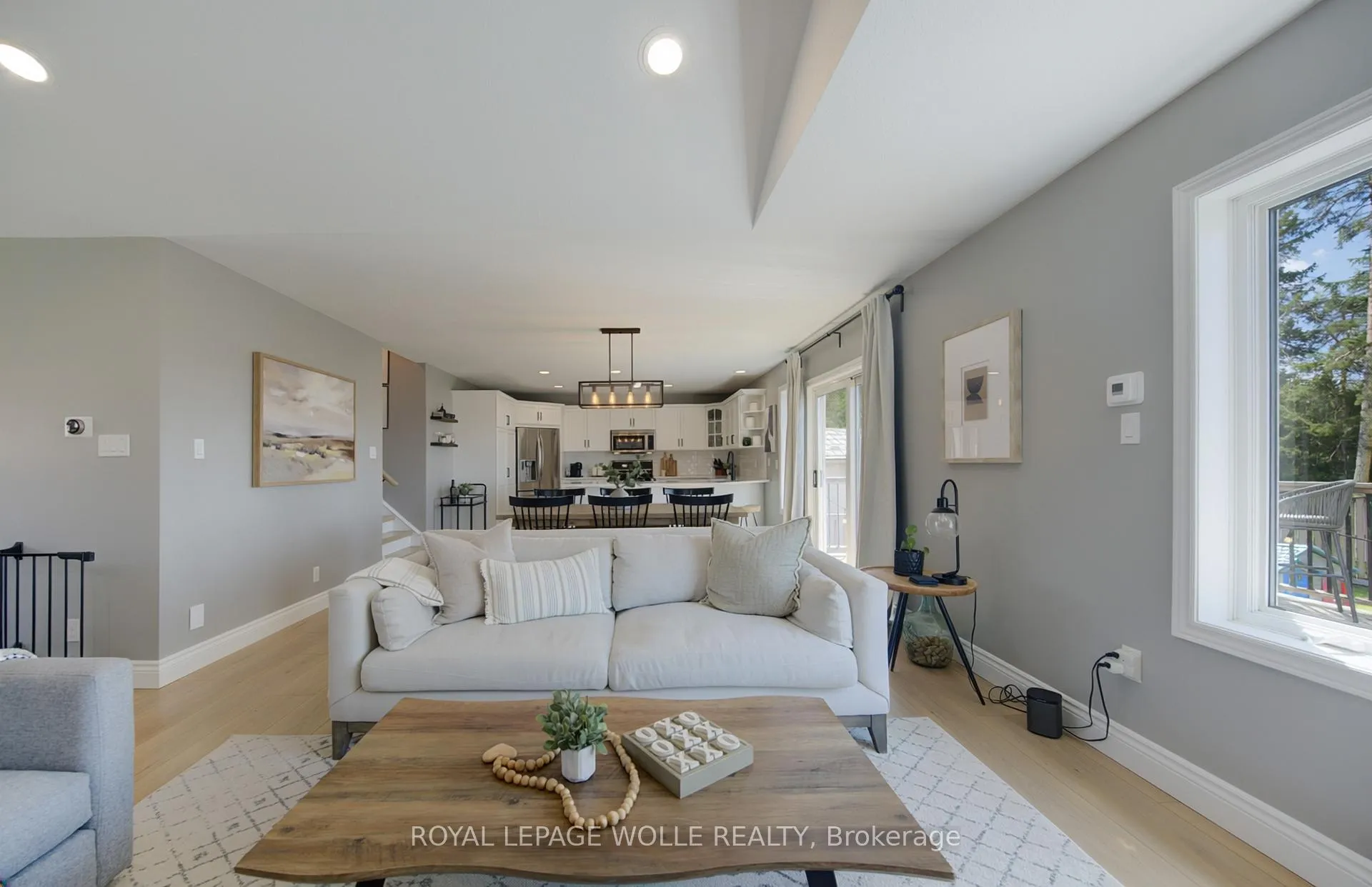 Photo 13 of 93 Lawrence Street, Wellesley — HOMEH