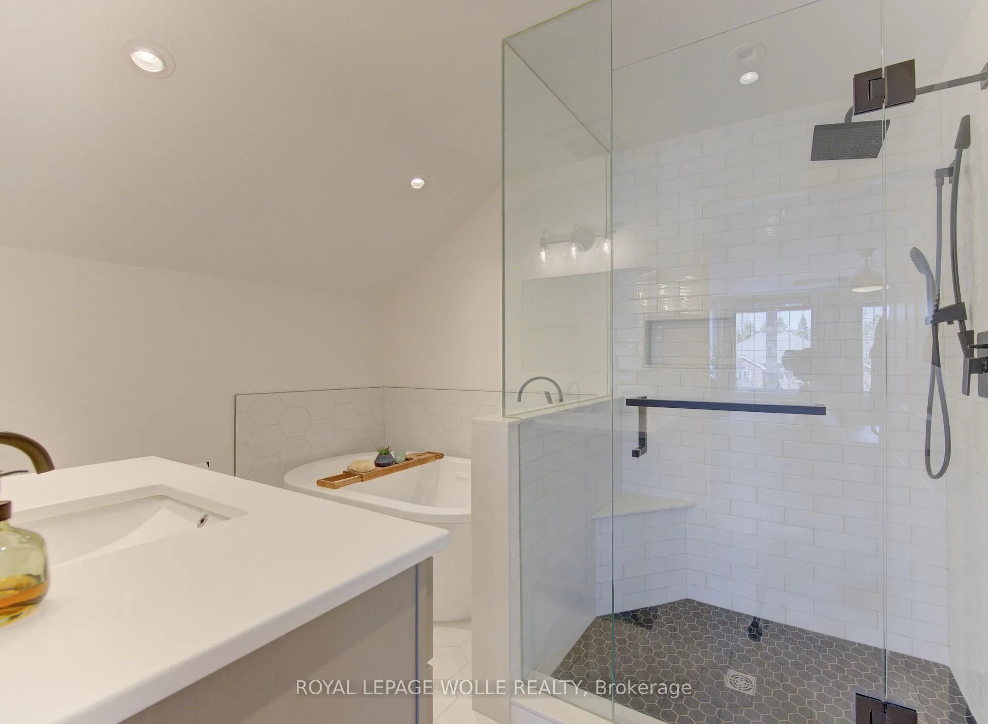 Photo 27 of 93 Lawrence Street, Wellesley — HOMEH