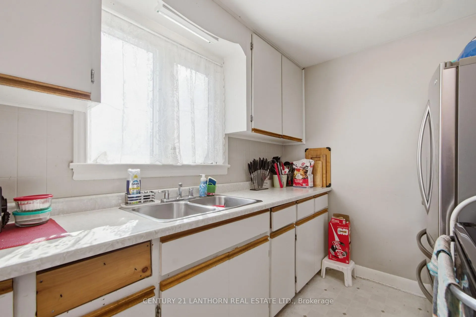 Photo 4 of 1 Clarke Boulevard, Belleville, Belleville Ward — HOMEH