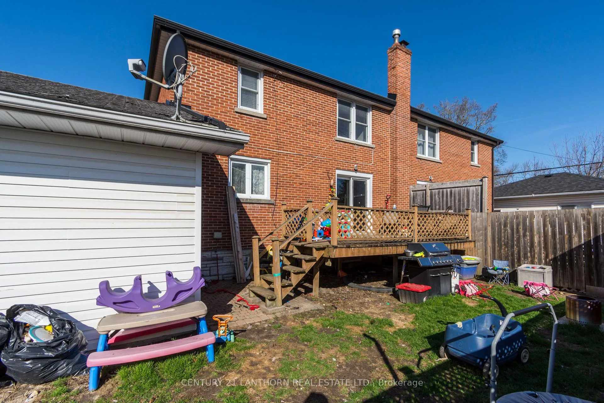 Photo 26 of 1 Clarke Boulevard, Belleville, Belleville Ward — HOMEH